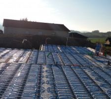 Pose du cablage du plancher chauffant sur l isolation du vide sanitaire