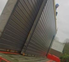 Et la voila qui arrive morceaux par morceaux