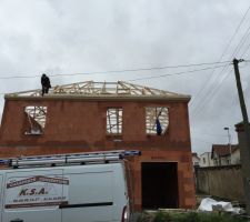 Charpente pos&eacute;e