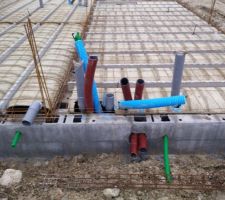 Passage des tuyaux sous vide sanitaire trecobat