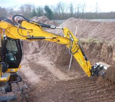 Terrassement en cours de r&eacute;alisation