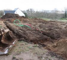 Vue de l'entr&eacute;e du terrain