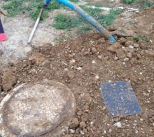 Pose du regard d'eau potable par la mairie