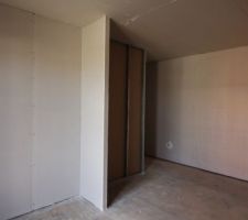 Chambre avec dressing