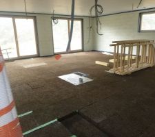 Traitement en béton su sol qui recevra le poele