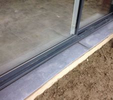 Pierre bleue, bas de porte