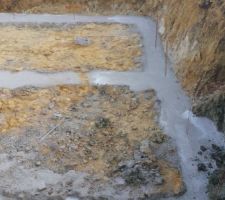 Voila ! Livraosn faite 
Les fondations coul&eacute;es 
Il y a plus qu'a monter le vide sanitaire