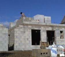 Nos ma&ccedil;ons a l'oeuvre !!! &eacute;l&eacute;vation 1er &eacute;tage