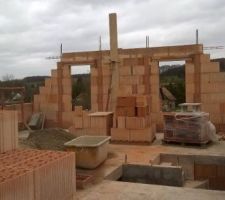 08.02.2016 Les murs de l'étage sont montés !