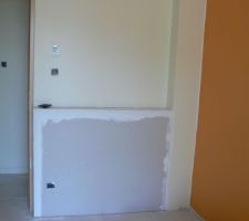 Placage de la t&ecirc;te de lit de Maxence