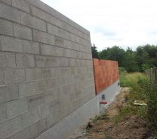 élévation des mur   
brique pour la partie maison 
parpaing pour la partie garage