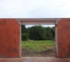 élévation des mur   
brique pour la partie maison 
parpaing pour la partie garage