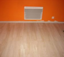 Parquet et plinthes chambre orange