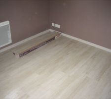 Parquet et plinthes chambre taupe