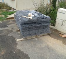 Livraison des casiers à gabion pour contenir le remblai du jardin