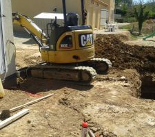 Creation du percolateur pour récupérer les eaux, obligatoire dans notre lotissement sur chaque terrain