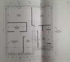 Plan de l'tage : 3 chambres, 1 SDB, et la fameuse trappe  linge