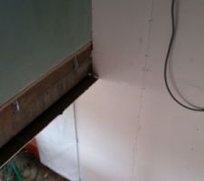 Cloisons entre rdc et étage,vue de la trémie de l'escalier.