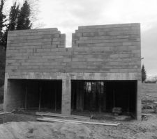 C&ocirc;t&eacute; nord, vide sanitaire   wc au dessus, au milieu