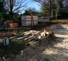 Les maçons prennent possession des lieux