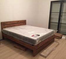 Chambre... Ns restera le mur de parement bois a faire sur le mur de la tete de lit