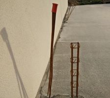 Planelle collé à la maison voisine Dalle coulée