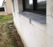 Pierre bleue posée - Fenêtre cuisine