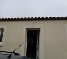 Trou effectué ce jour pour le câble de la lumière...