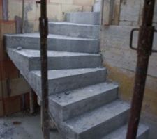 Construction de l'escalier.