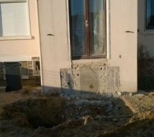 Démolition de l'escalier.