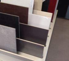 On peu voir le carreau du sol "carr&eacute; 45x45" et celui pour les mur juste devant dans un autre format