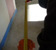 Rep&eacute;rage des tuyaux d?arriv&eacute;e d?air du futur po&ecirc;le