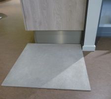 Plinthe aspect inox