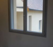 Chambre d'amis : plinthes finies