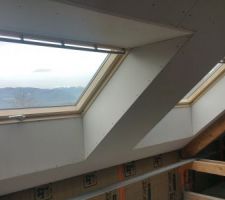 Ici, les encadrements en placo des velux.
