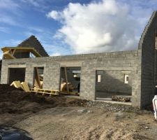 Dépose de la charpente sur le chantier