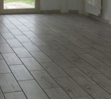 Carrelage effet bois au RDC