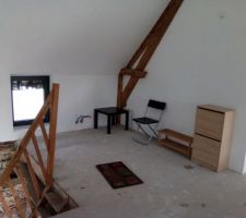 Installation provisoire sur la mezzanine.