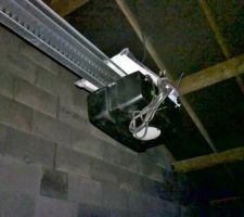 Motorisation de la porte de garage spécial dédicace pour Lomaja !!