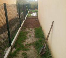 Réalisation du chemin d'accès à la terrasse en gravillon stabilisé