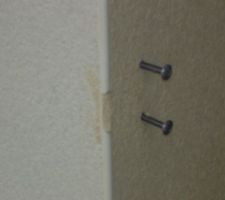 Détérioration du crépis pour poser les volets