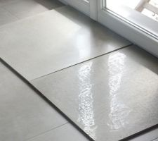 Carrelage : TAU à gauche et CERDISA à droite