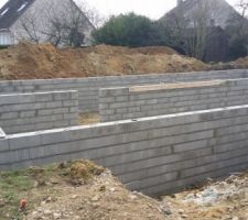 Vide sanitaire fini. Nous attendons les mat&eacute;riaux pour la dalle