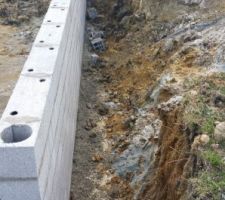 Vide sanitaire fini. Nous attendons les mat&eacute;riaux pour la dalle