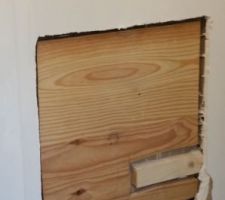 Préparation pour l'installation de la tv murale.
Je voulais absolument un système sans fil apparent.