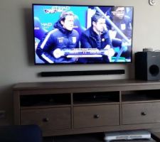 Préparation pour l'installation de la tv murale.
Je voulais absolument un système sans fil apparent.