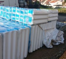 Enfin Surprise !! Le materiel pour la dalle est arrivé !!