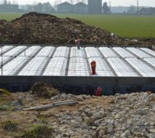 Apr&egrave;s 15 jours sans travaux , il est vrai vu les conditions climatiques , enfin d&eacute;but de la dalle