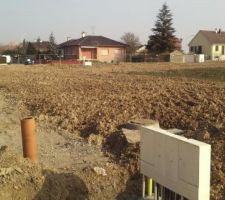 Ca prend forme tout doucement....bientôt les routes et les trottoirs