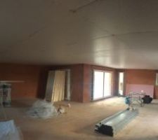 Le plafon est termin&eacute;